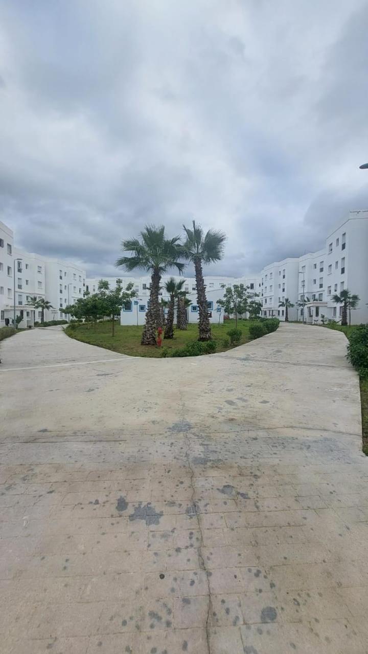 Beachside 2 Bedroom Apartment In Diplomatic Forest Tangier With Free Parking Exterior photo